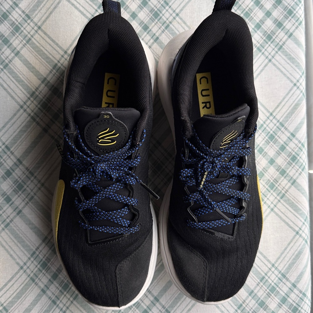 Under Armour Kids’ Curry 12 Dub Nation GS Basketball Sneakers Black Blue Yellow